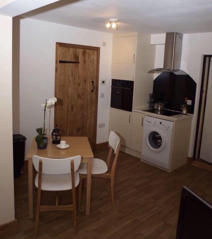 The Elms Annex Apartment Cottered Bagian luar foto